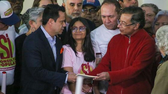Gremios-arremeten-contra-Petro-por-consulta-popular