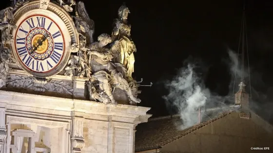Humo blanco en el Vaticano: ¡Habemus Papam!