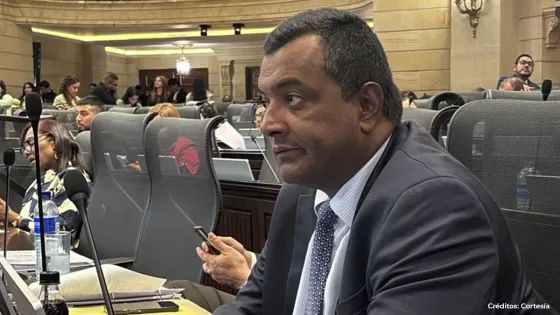 Representante Víctor Salcedo.