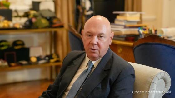 Jefe de la misión diplomática de Estados Unidos en Bogotá, John McNamara.