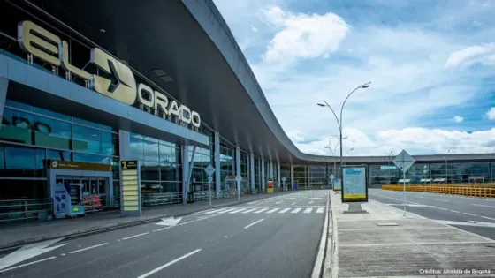 Aeropuerto el Dorado cierra por neblina 