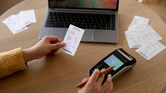 Quiénes deben facturar electrónicamente en Colombia