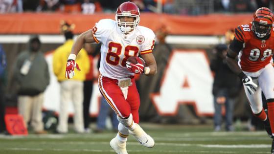  Tony Gonzalez - TE - 10,940 Receiving Yards