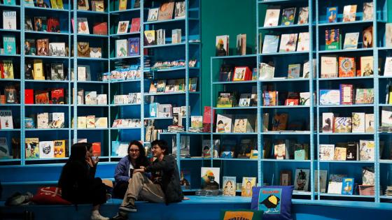 La Feria Internacional del Libro de Bogotá regresa del 21 de abril al 4 de mayo a Corferias con más de 2.300 actividades, una amplia programación de autores nacionales e internacionales y