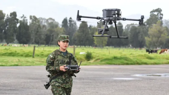 Karla Ceballos - Ejército - dron