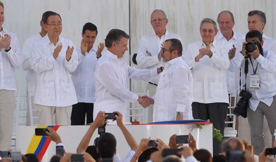 Timochenko le pide a Santos que salve el Acuerdo de Paz