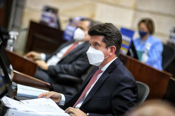Este martes se votará la moción de censura a MinDefensa en Cámara Este martes se votará la moción de censura a MinDefensa en Cámara