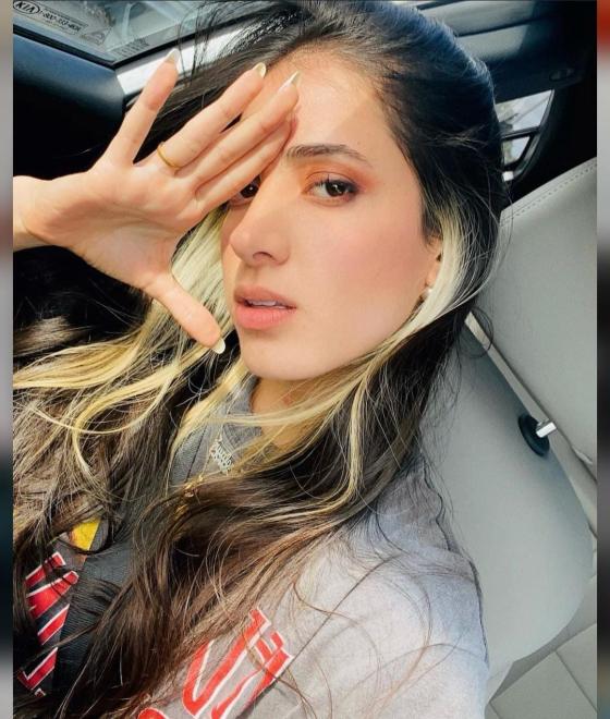 IG @karolayncorzo IG @karolayncorzo