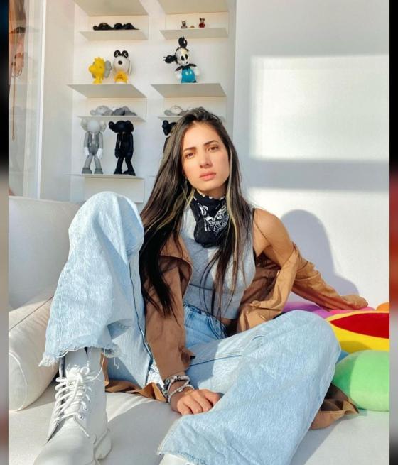 IG @karolayncorzo IG @karolayncorzo