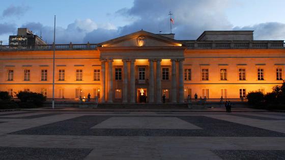 Se suprimirán tres consejerías presidenciales para ahorrar dinero