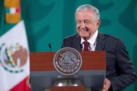 México exige rapidez a la OMS para certificar vacunas anticovid. Rueda de prensa Andrés Manuel López Obrador.