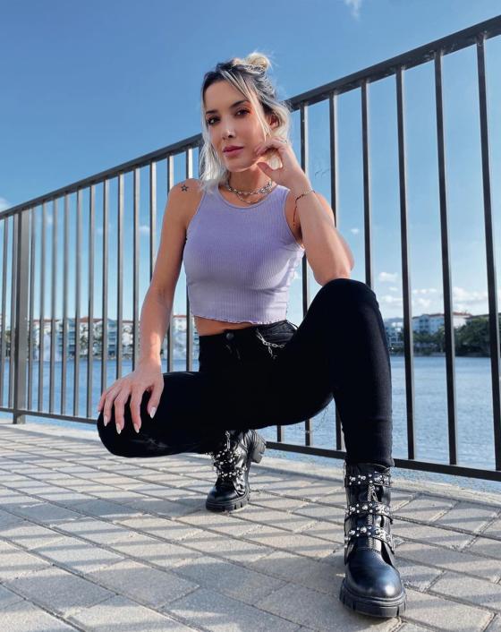 Instagram - @catagomezpi Instagram - @catagomezpi