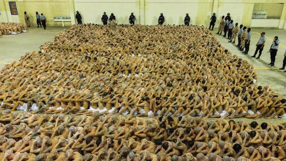 El traslado de 2.000 presos a la nueva cárcel en El Salvador El traslado de 2.000 presos a la nueva cárcel en El Salvador