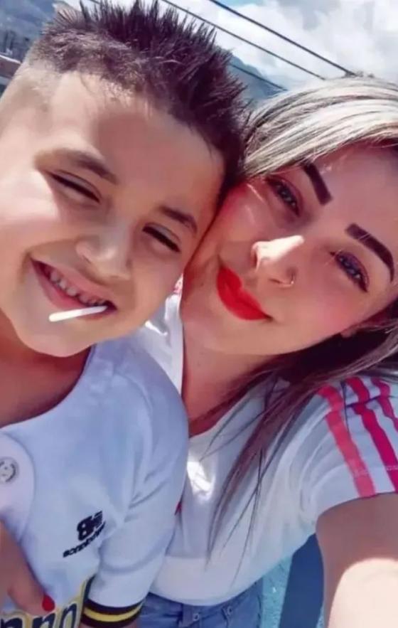 Epa Colombia y su nueva novia Epa Colombia y su nueva novia