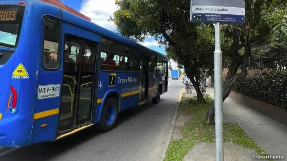 Lo que se sabe del hombre que se lanzó a un bus de SITP en Bogotá Lo que se sabe del hombre que se lanzó a un bus de SITP en Bogotá