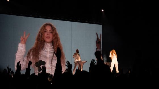 Shakira gira Shakira