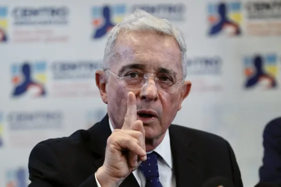uribe-alvaro-caso uribe-alvaro-caso