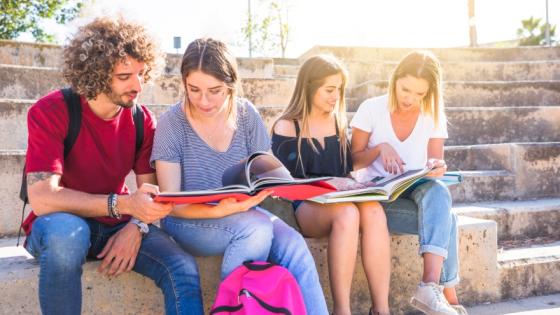 Estudiantes en España. Estudiantes en España.