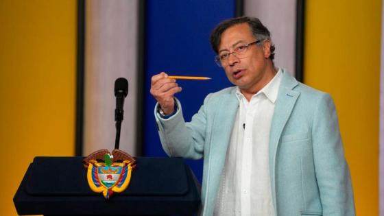 Renuncia Julián Molina