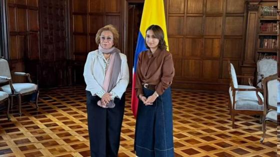 Laura Sarabia Laura Sarabia tomó posesión como embajadora en Reino Unido