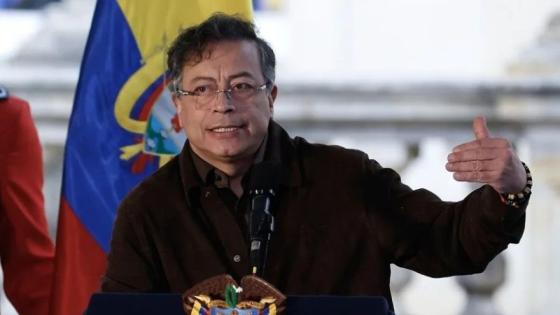 Gustavo Petro El presidente Gustavo Petro calificó como censura la orden de un juez de eliminar una escena del film Noviembre.