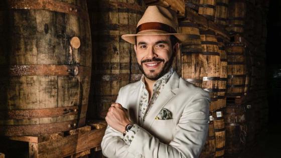 Abelardo de la Espriella Abelardo de la Espriella vende tenis