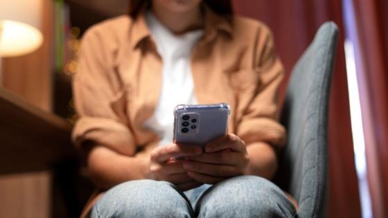 Retos virales Desde el reto Momo hasta el Fire Challenge, Internet esconde desafíos virales que han causado muertes y graves lesiones.