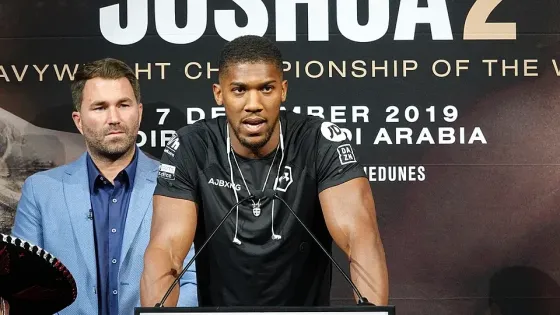 El dos veces campeón Anthony Joshua sufre aparatoso accidente en Nigeria 