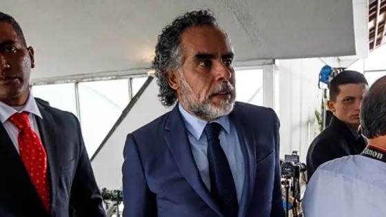 Benedetti cuestiona que el magistrado Prada votara desde el exterior sin justificación.