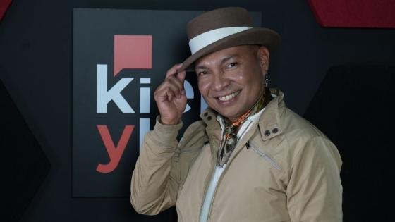 Revela cómo el maquillaje se convirtió en un acto de sanación para él