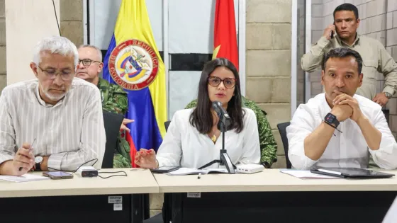 Colombia despliega 30.000 soldados en frontera con Venezuela