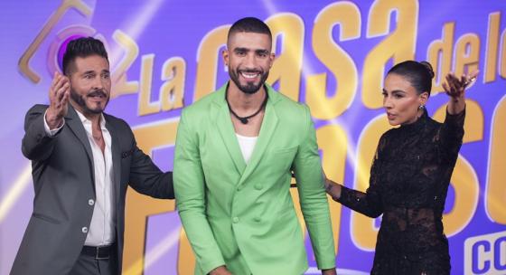 Renzo Meneses se defiende de Anamar