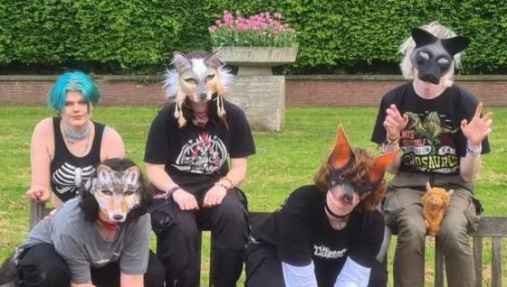 Jóvenes identificados como therians.