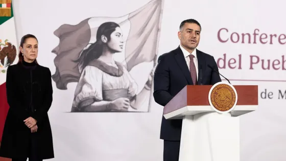 El secretario de Seguridad y Protección Ciudadana, Omar García Harfuch, participa en una rueda de prensa este lunes en Palacio Nacional de la Ciudad de México (México). 25 miembros de la Guardia Nacional mexicana perdieron la vida el pasado domingo en los sucesos violentos que sacudieron varios estados del país derivados de la muerte de El Mencho, líder de Cartel Jalisco Nueva Generación (CJNG).