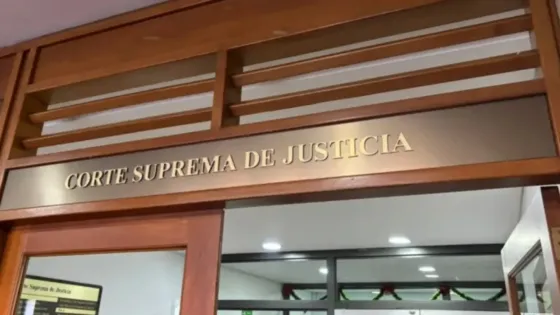 Corte Suprema multa a abogado por citar sentencias inexistentes con IA