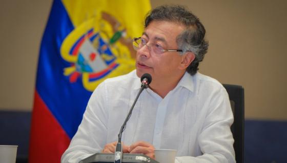Petro respalda traslado de $25 billones a Colpensiones y exige aval a la pensional