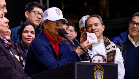 Presidente Gustavo Petro en la Plaza de Bolívar.