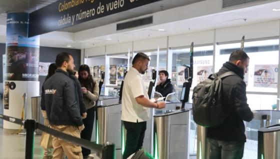 Migración Colombia.