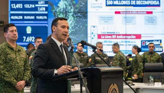 Rueda de prensa del ministro de Defensa, Pedro Sánchez.