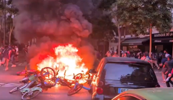 Disturbios en París por el título del PSG en Champions. 