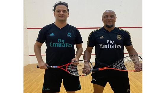 En el mundo del fútbol es considerado como uno de los mejores laterales de la historia. En el mundo del fútbol es considerado como uno de los mejores laterales de la historia.