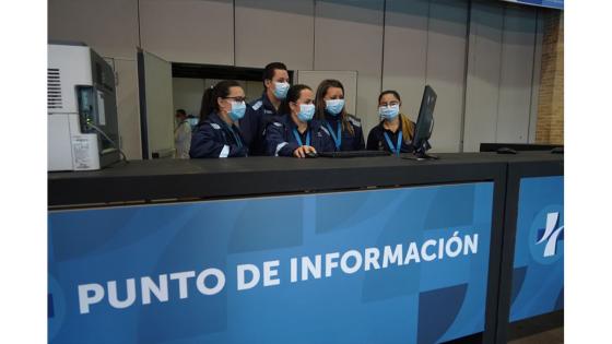 Allí la mandataria hace un recorrido por el lugar y muestra que la capacidad del lugar será de dos mil camas.