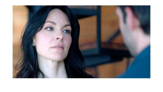 Carolina Gómez como Analía