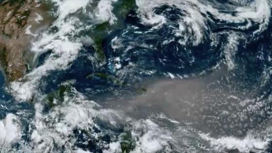 Nube de polvo del Sahara sobre el Océano Atlántico.