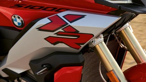 moto bmw control de crucero adaptativo