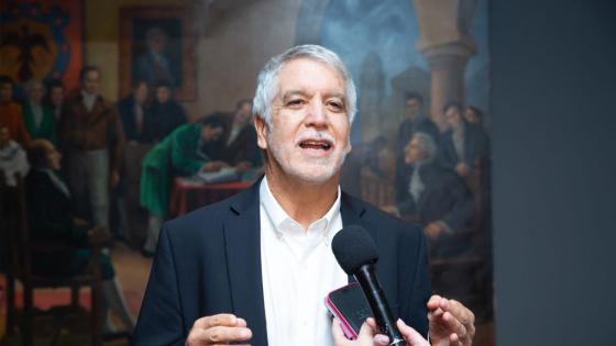 Enrique Peñalosa sigue defendiendo Transmilenio por la séptima