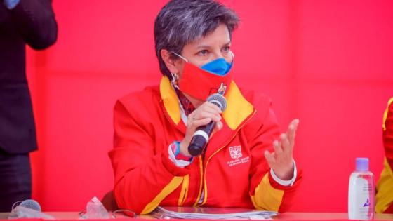 Tildan a Claudia López de xenófoba por comentario sobre venezolanos