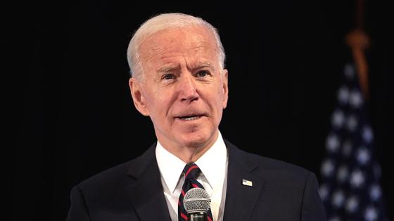 Biden recibe la primera dosis de la vacuna COVID de Pfizer