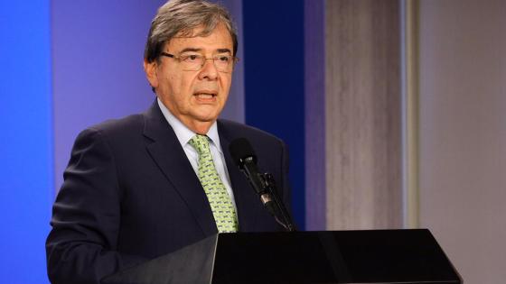Mensajes de apoyo al Mindefensa para que se recupere del Covid-19