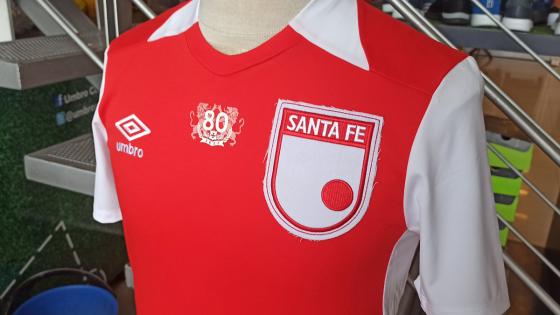 ¿Cuánto cuesta la camiseta de los 80 años de Santa Fe? ¿Cuánto cuesta la camiseta de los 80 años de Santa Fe?